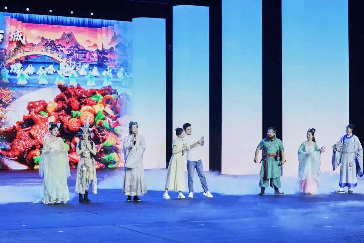 ErHao671's tweet photo. 2026“发现宝藏山东·跟着演艺去旅行”夏季主题宣传推广活动在临沂琅���古城启幕。 @好客山东 @ShanDong https://t.co/Sv0nkP8E4X