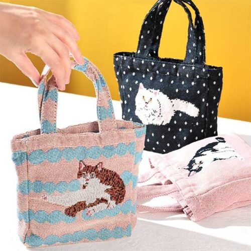 shimapatobu's tweet photo. カルディ『世界猫の日』商品・グッズ2026年まとめ！夏の新商品も充実！

ネコミニトートバッグも新発売！

https://t.co/dPxZs1nhCH

#KALDI #カルディ #世界猫の日 #猫 #ネコ #猫の日 https://t.co/NlmflAehLH
