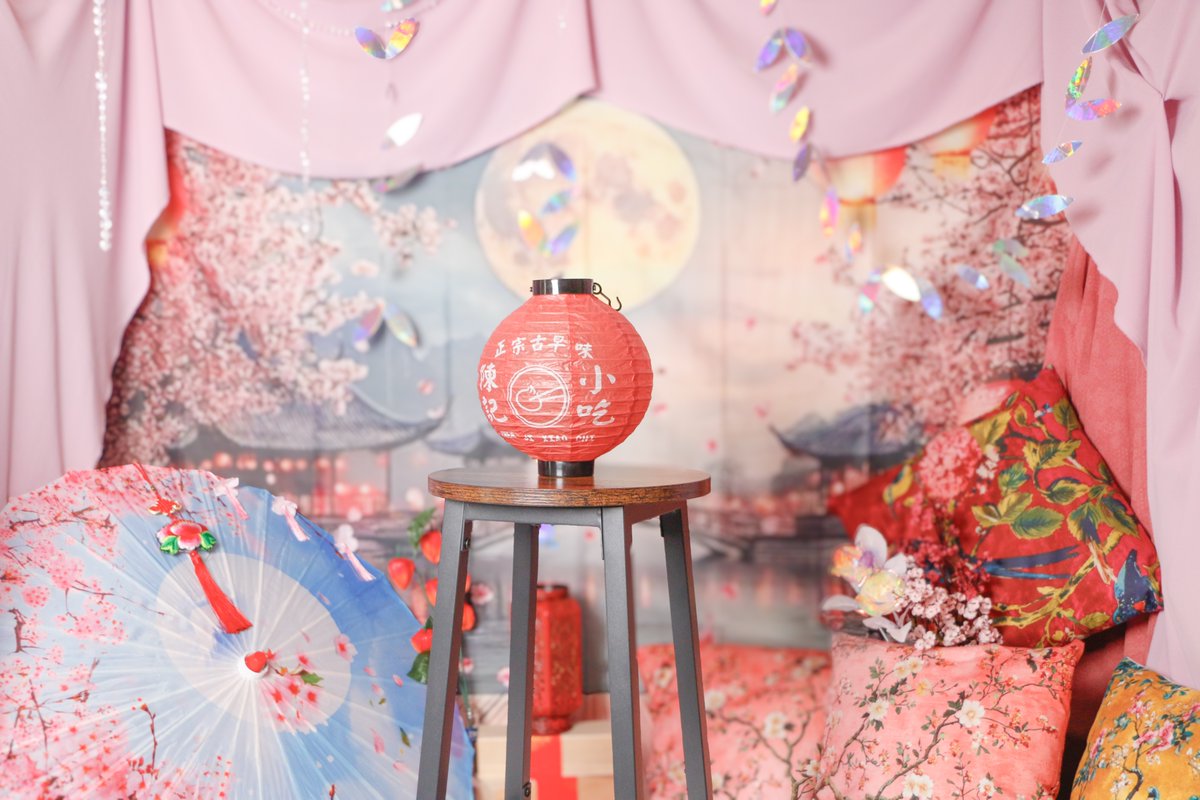 studio_hanatiru's tweet photo. スタジオハナチルは１軒屋をリメイクしたスタジオ！
使いやすく、撮りやすい✨

カメラやライトの無料貸出ありで簡単撮影👀
貸切空間でゆったり楽しく撮影できます😊
グループで8000円〜とお得！

他のブースもチェック！→ https://t.co/F065Hfo9Em https://t.co/hTCGWhKrNW