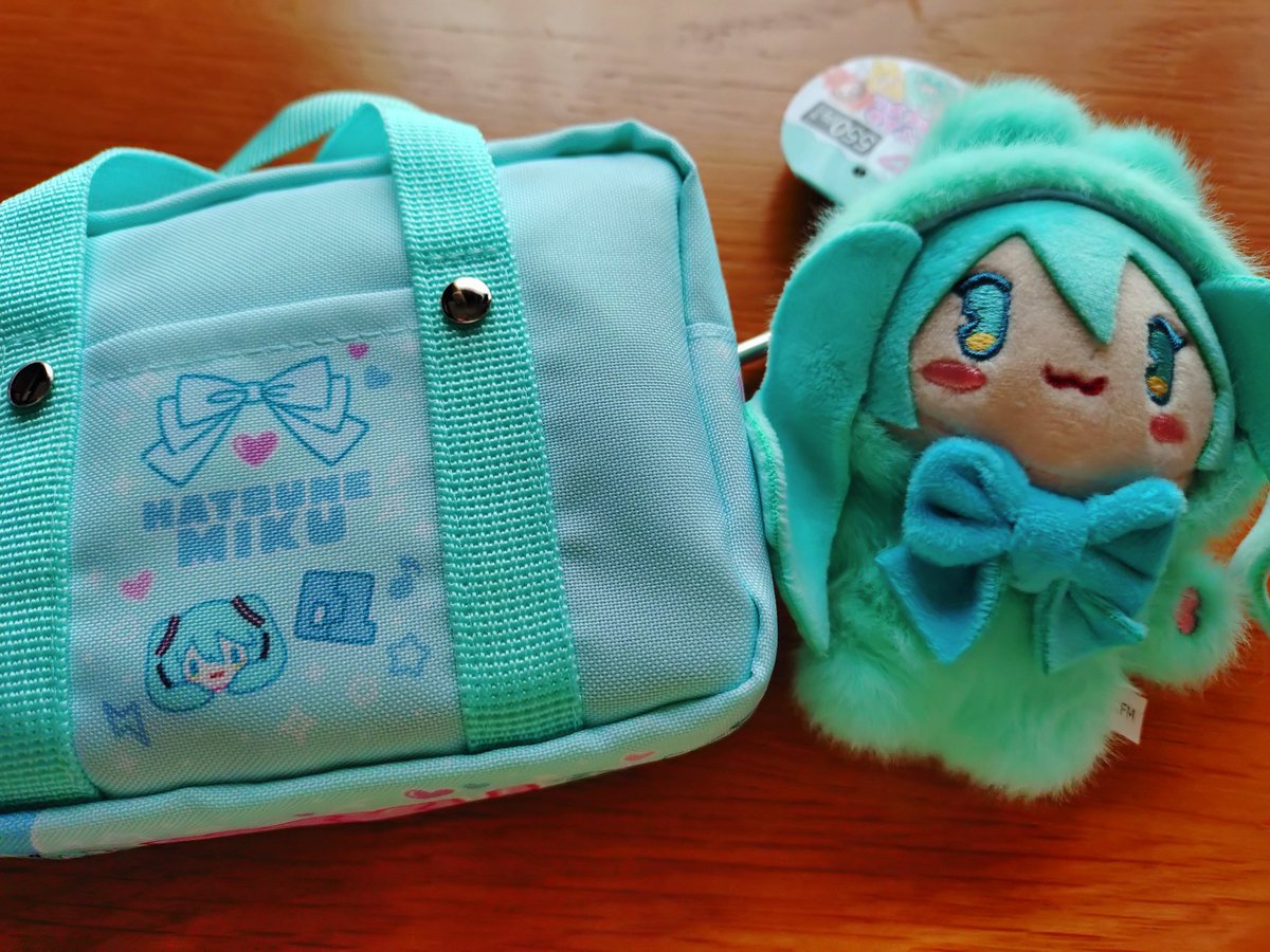 Rabbit398001's tweet photo. 開店同時にCan Do行ってきた!
どちらもラス1でGET!ちょっと焦った…
お金がないのでこれで我慢… https://t.co/7Dx7Z3kcEf