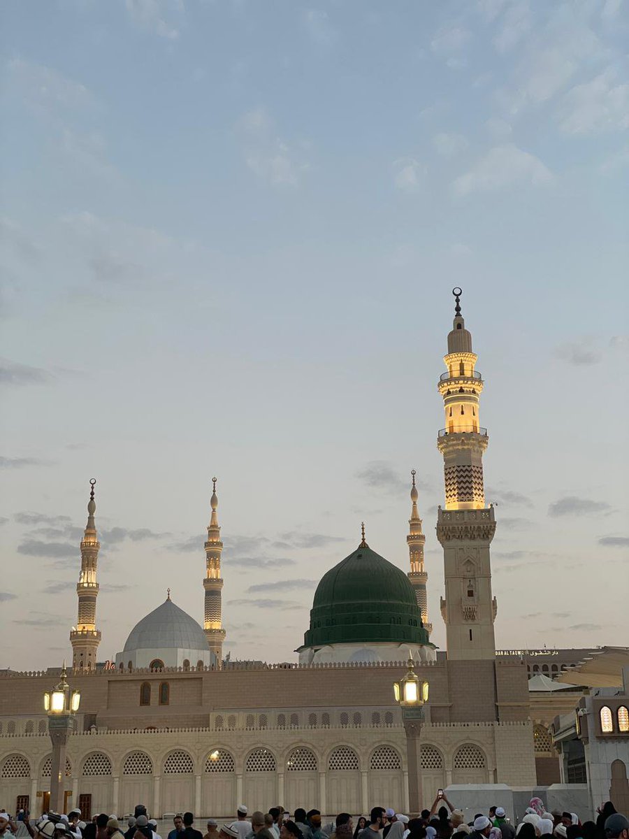 mirh59072's tweet photo. اَلْحَبِيبُ ﷺ، شِفَاءُ الْقُلُوبِ🥹🫀 https://t.co/u6K6IBks1F