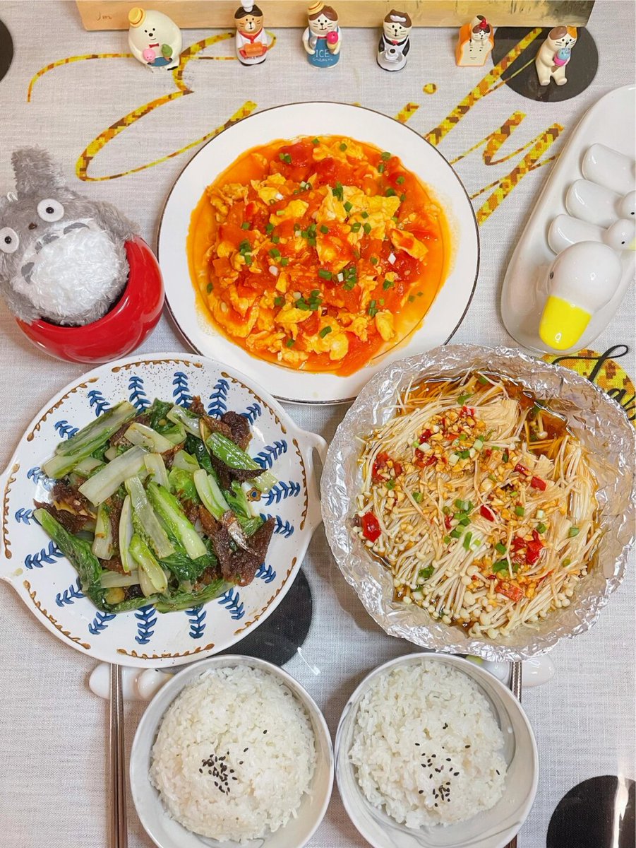 AjeongHam's tweet photo. 今日午餐打卡：番茄炒蛋配清炒油麦菜，简单家常却超下饭，光盘行动达成 https://t.co/HC2V0OWdXm