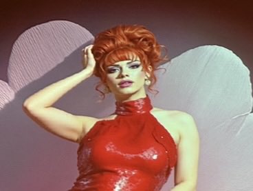 ninibugcoco's tweet photo. i’m scared guys genuinely WHO IS THIS https://t.co/01IUq1k7Bw