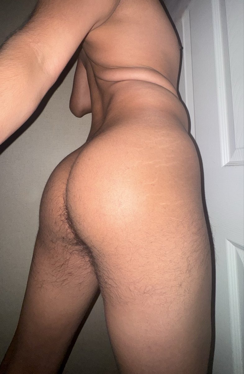 chsuwg's tweet photo. rt if i should post more of my ass 🤤🤤 https://t.co/vYYB6ygD1f