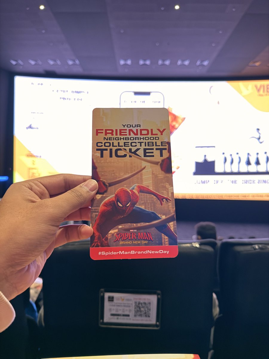 EarthBuddy21's tweet photo. Got the collectibles at @amb_cinemas for @SpiderManMovie https://t.co/5u1qOc0v8S