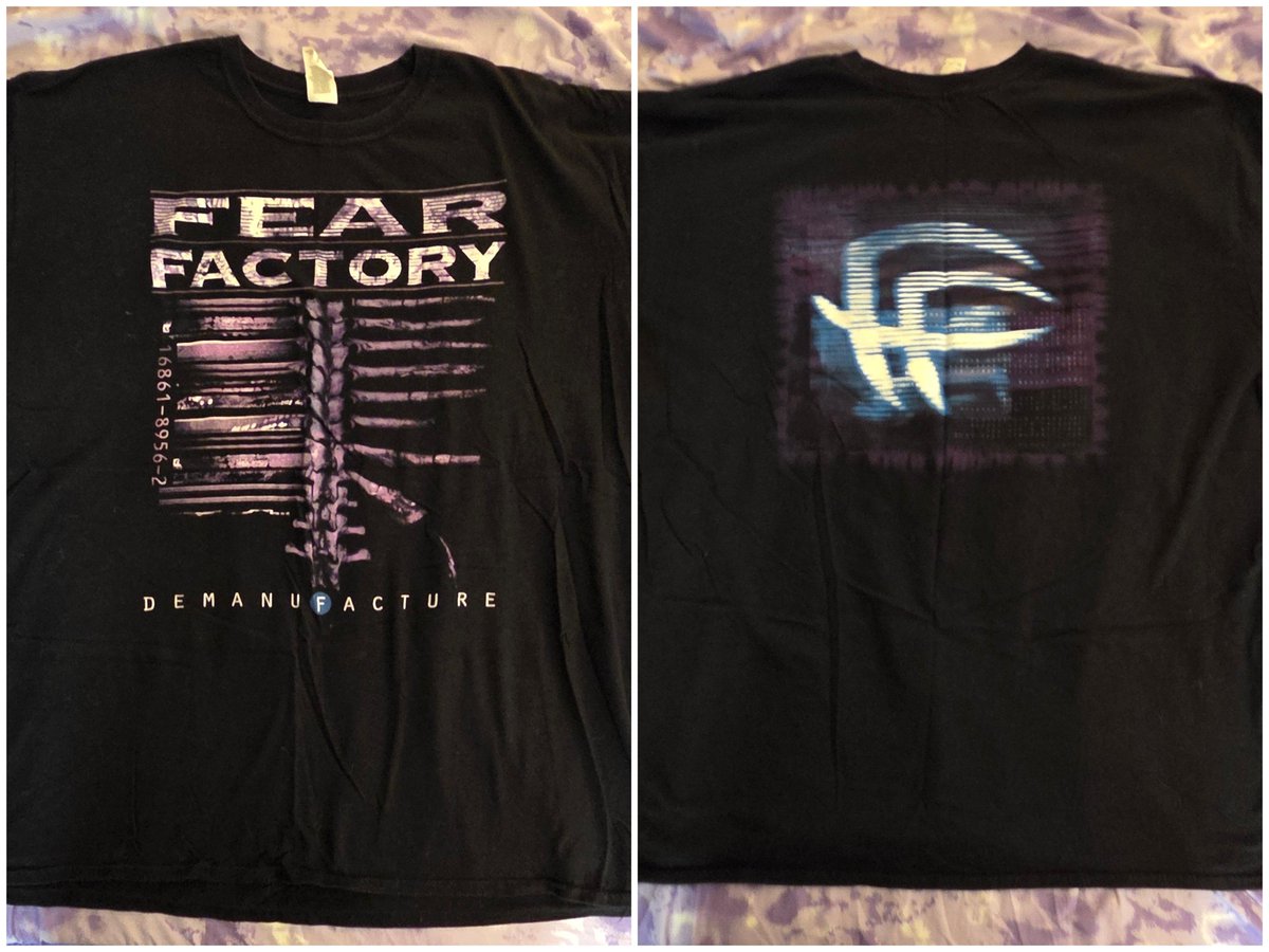 CevettoRal65985's tweet photo. Here's the midweek #Metalshirt of the night. #FearFactory #Demanufacture #HeavyMetal https://t.co/KtUb5Ygcde
