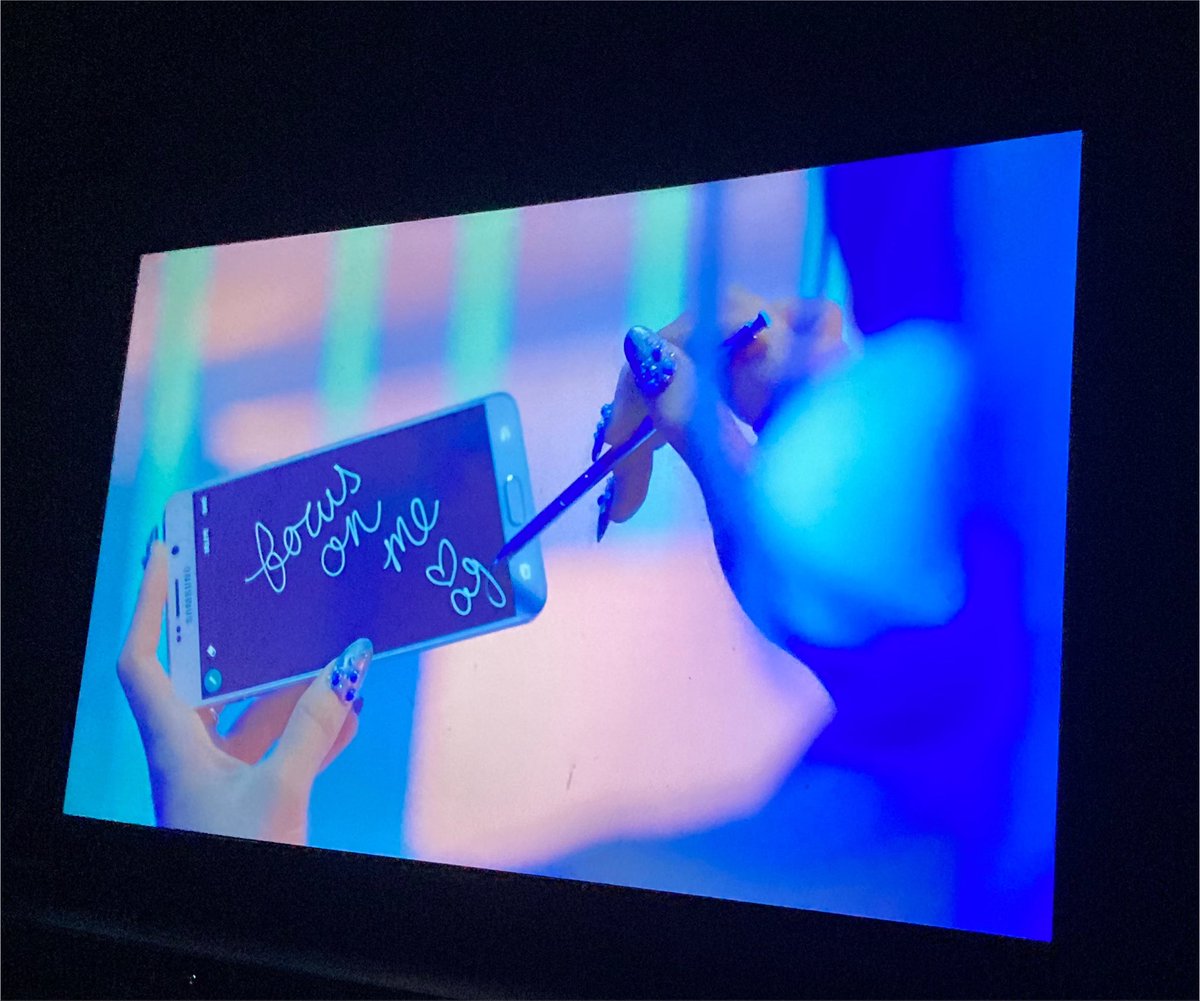 lanaslasagna6's tweet photo. The concept of Ariana making want this fuckass droid…😭😭 https://t.co/9MuBzELo5C