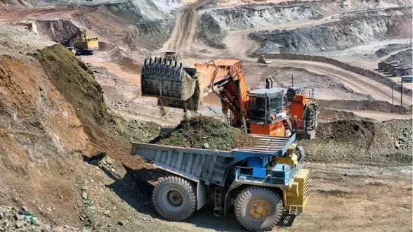 BrahiBoss's tweet photo. La Mauritanie poursuit le développement du projet minier El Aouj avec un investissement de 2 milliards de dollars, afin de renforcer sa production de minerai de fer et soutenir sa croissance économique. https://t.co/L8T9DaCVUB