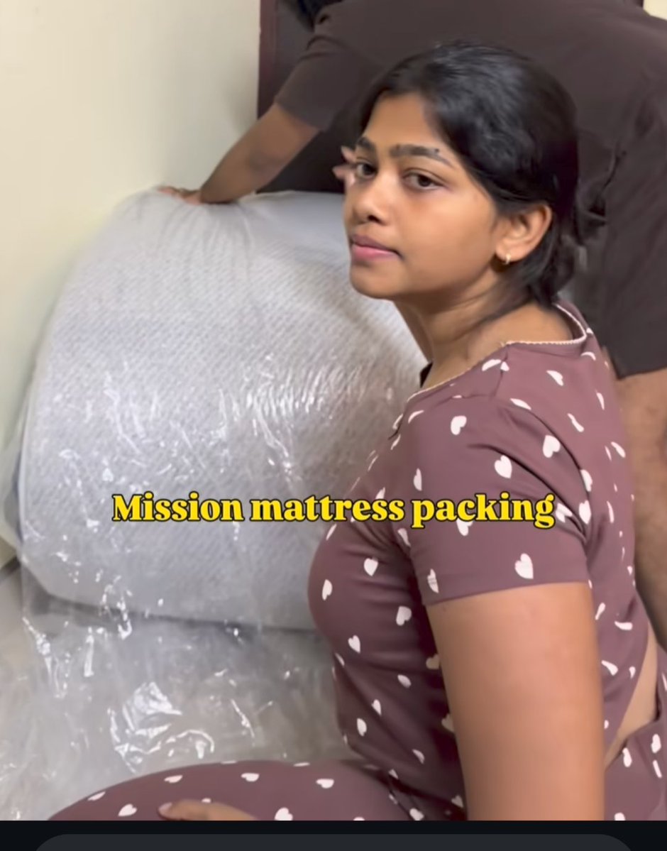 keerthi_ba44516's tweet photo. Molai size enna erukum shape semmya vachi eruka udambu semmya vachi eruka Thodya virichi vachi nakki eadukanum pola eruku https://t.co/9Nuw7Vik5s