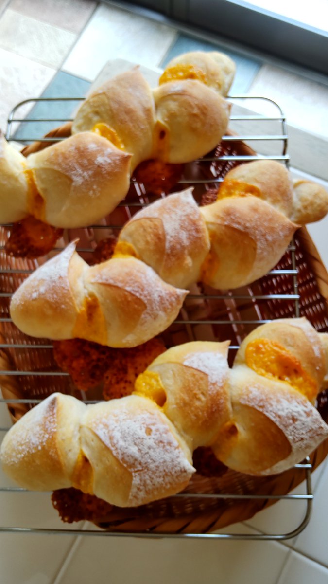 1211banane's tweet photo. 開店いたします
チーズエピ
たくさんございます https://t.co/1gcbPfomVb
