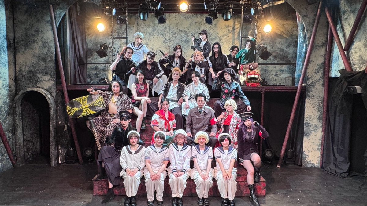 SolaMiuchi's tweet photo. PSYCHOSIS FILE 009
『新撰組 IN 1944』
全公演、終宴しました。

わたしの一夏がおわった。
今日から新しい夏がはじまります。

ありがとうございました！

少年合唱団　ペーター
少女アイ•レーン
親衛隊

身内ソラ

#PSYCHOSIS
#新撰組1944 https://t.co/telCqIBFKR