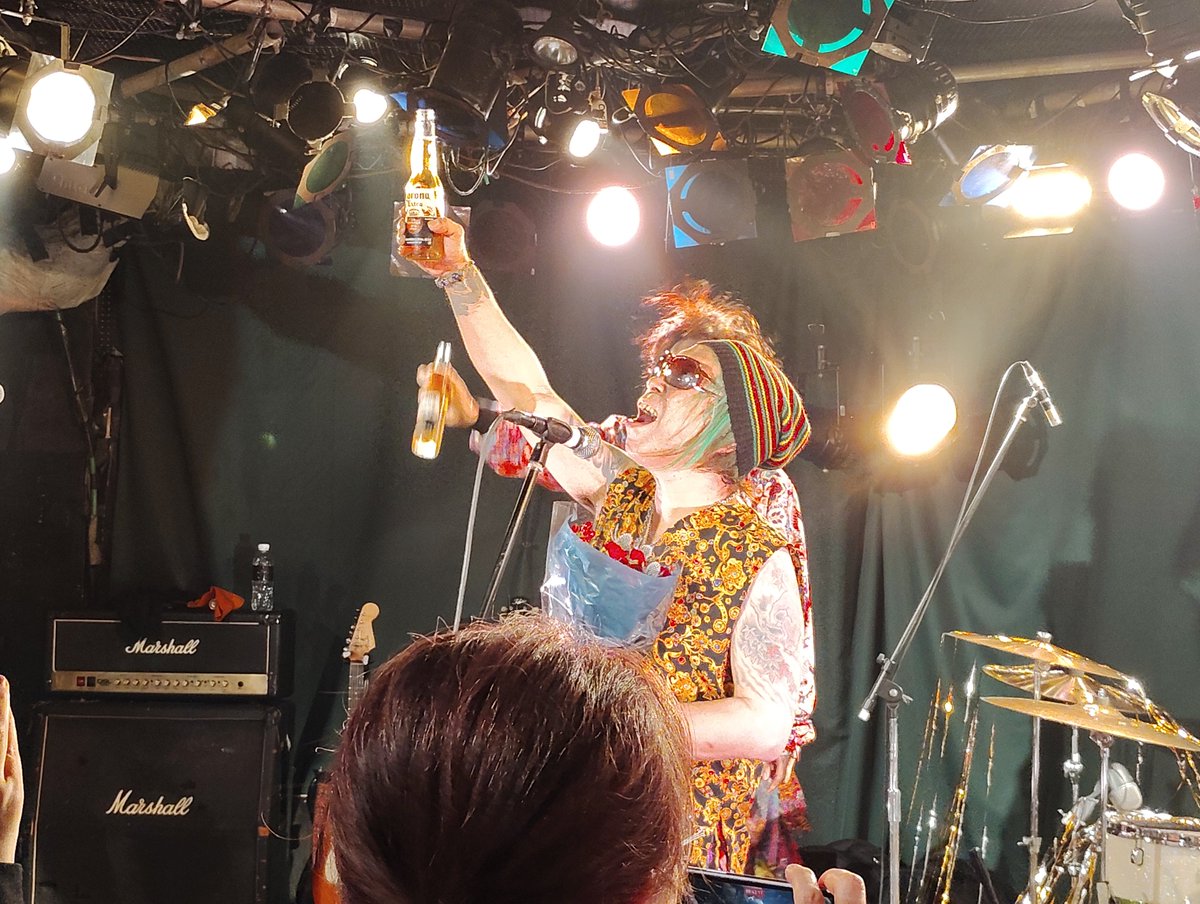 misadesuyooo's tweet photo. TELLさんお誕生日おめでとうございます！！！🎉✨
祝・TELLフェス完走！3days本当にお疲れ様でした！
会いたかった人達に会えて嬉しかったです🍀 https://t.co/zahSt3TIu8