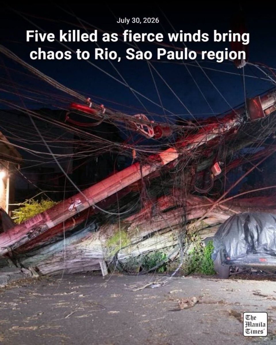 Sokho97Chhin's tweet photo. 🚨#Brazi July 30, 2026 – A social media user in Brazil captured footage of mysterious lights in the sky, suspected to be from an alien spacecraft 👽. Numerous media outlets reported the incident, which coincided with a tornado and a hailstorm 🇧🇷🤯.#storm https://t.co/94j0Vba2zi