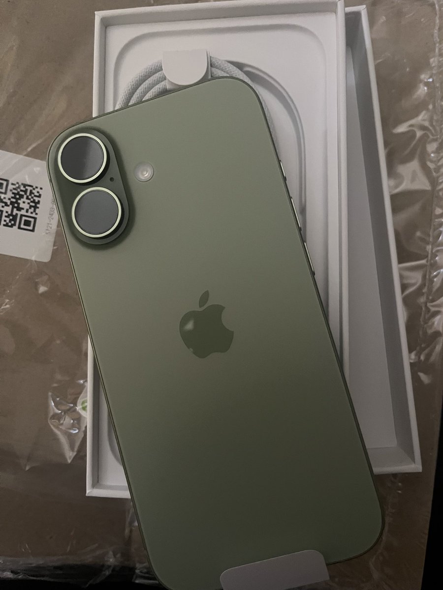mirakrunn's tweet photo. iPhone新しくした https://t.co/2yPXE547vK