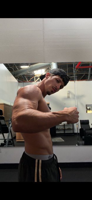 masterdanny1327's tweet photo. Alpha for life https://t.co/f9m6jv1yr2