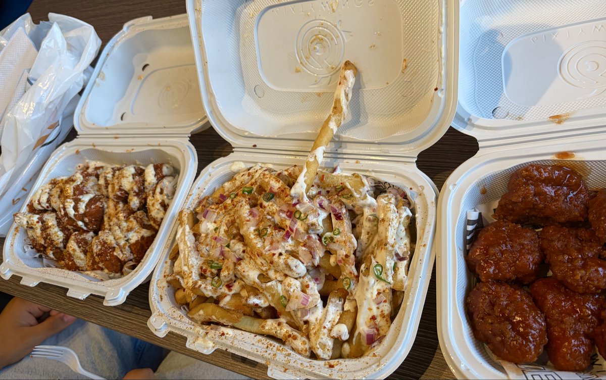 aisums's tweet photo. post so good it convinced me to try this place out and it’s fucking insane https://t.co/OoOlnrLzCV
