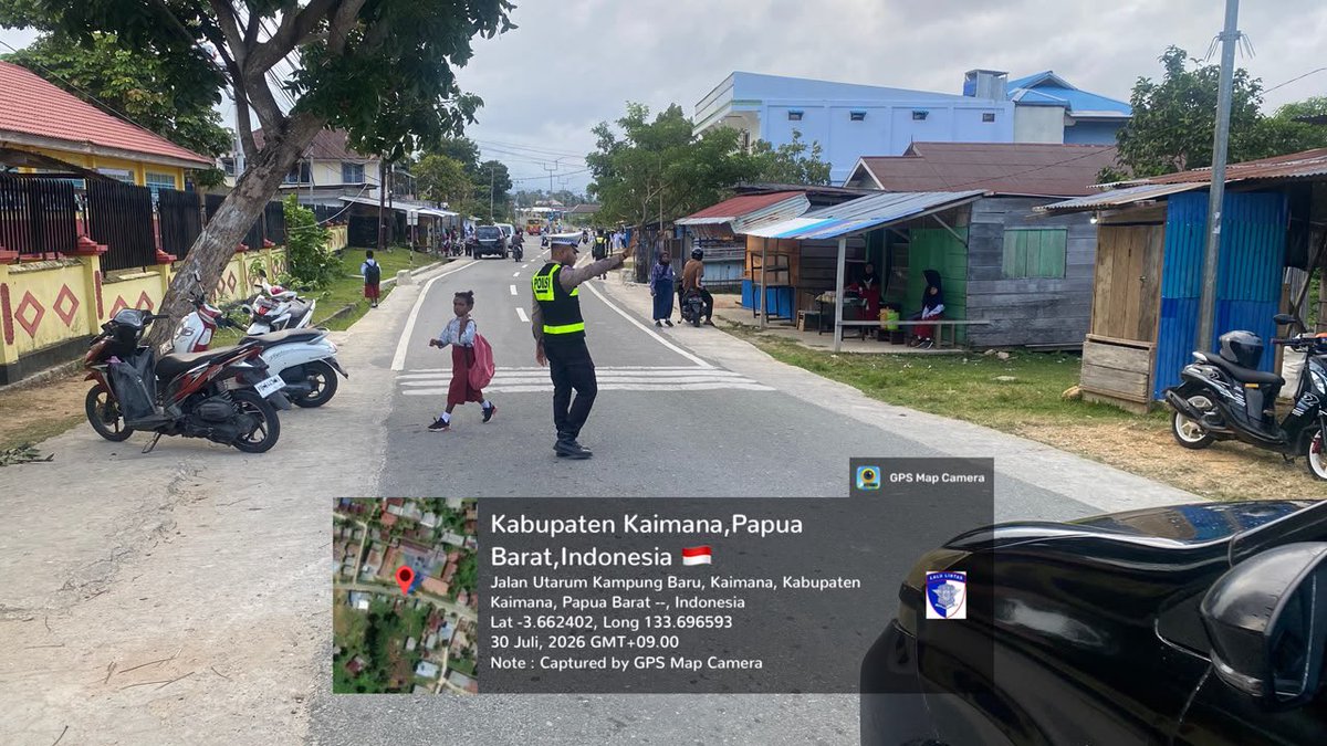 LTSKAIMANA2209's tweet photo. “Pengaturan Lalu Lintas Pagi Polantas Berikan Rasa Aman dan Nyaman”

#satlantaskaimana #dikmaslantaspolri #irsmm #lalulintas #rasirosakorlantas #ntmc_polri #ditlantaspoldapapuabarat #kaimana #pelayananpublik #polripresisi #polreskaimana #polantashadir #polriuntukmasyarakat https://t.co/XVWeG04KWm
