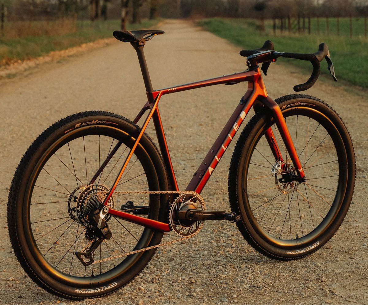 alexkehr's tweet photo. @chipped_teeth_ @ChadwickPaes I’ll probably get an Allied gravel bike soon. They are spicy 🥵 https://t.co/XA7sPnrhbt
