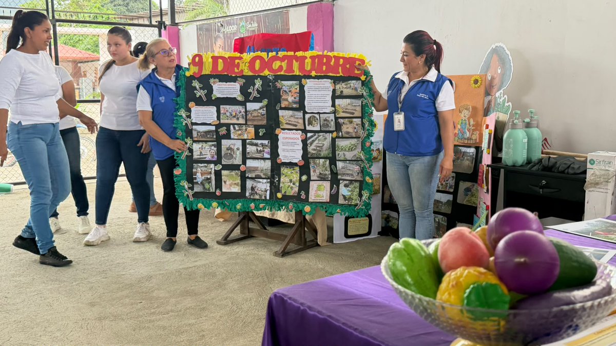 M13d1073282's tweet photo. 📍#Manabí | 🥗🌱 En el cantón Sucre, junto a varias instituciones y las unidades CNH de la parroquia San Isidro, participamos en el concurso de Huertos Familiares y una Cocina en Vivo. https://t.co/jb8pWYhO1L