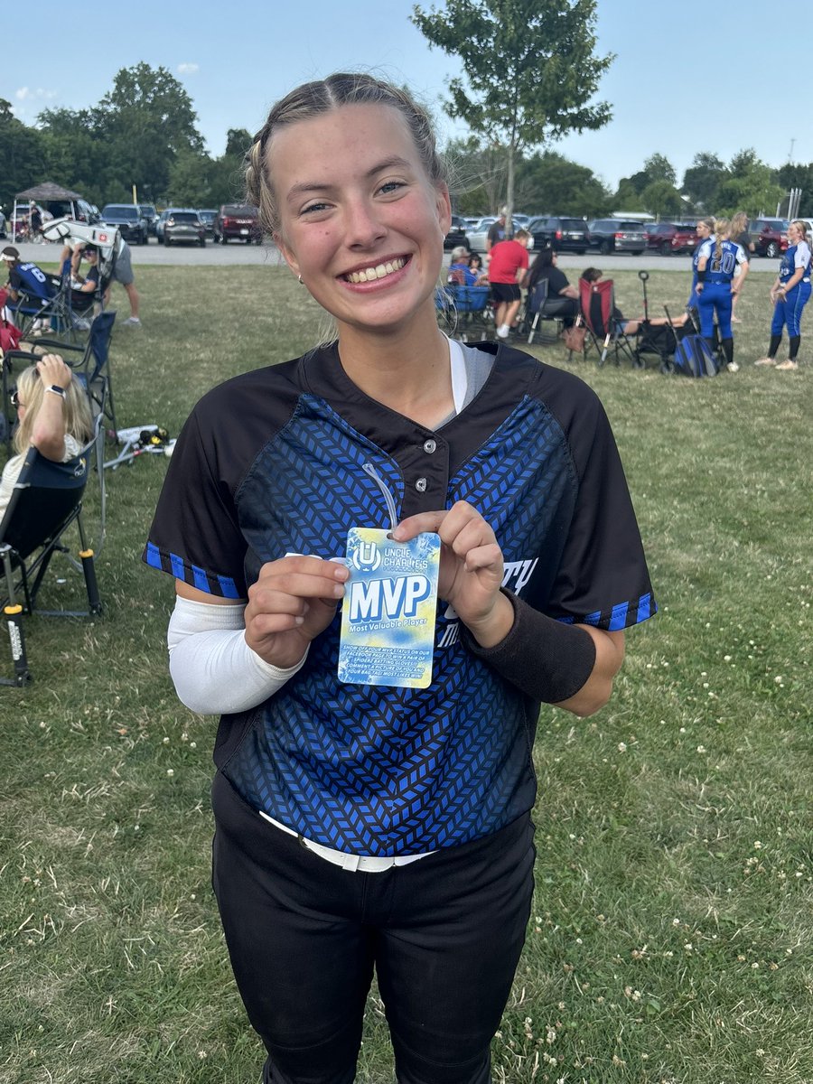 emmagmeyn1417's tweet photo. Had a good end to my summer season with my favorite people! Can’t wait for one last ride in the fall and winter! Next stop senior year! #gomadness
@Albion_Softball https://t.co/ye6C6NUHqu