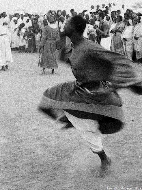 SudaneseCulture's tweet photo. Dervish Dancer, Omdurman, Sudan 1980’s

#SudaneseCulture #ثقافة_سودانية https://t.co/nY86rXCekA