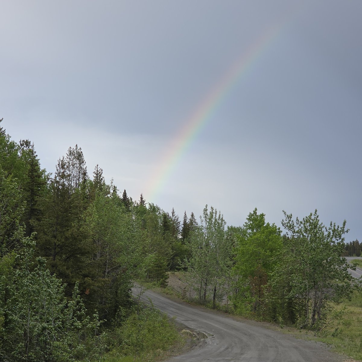 OffRoadCampBoys's tweet photo. @elonmusk Middle of nowhere - streaming videos on the iPad.
#Alaska
#overlanding
#ArcticCircle https://t.co/FcqQfiSw7E