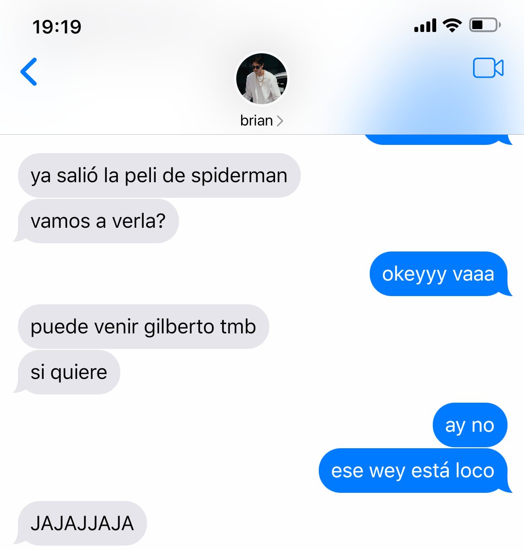 pagebeca's tweet photo. 38. ni se cuando sale la película esa, son diferentes días okiii uno así xfa https://t.co/LeVYtrnlfz