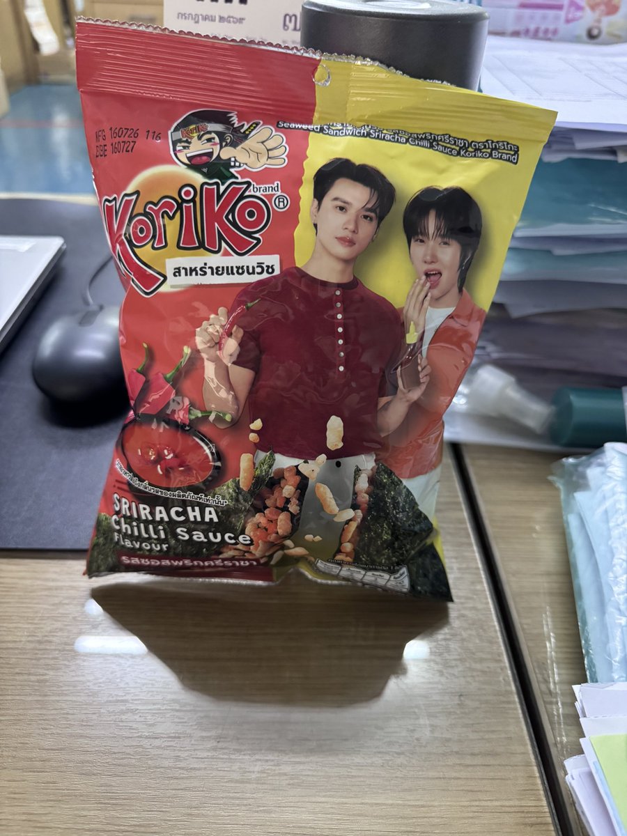 yuimiki80's tweet photo. อันนี้ใช่มั้ยรสใหม่ เห็นที่เซเว่นรีบพุ่งตัวซื้อเลย

#Koriko
#โกริโกะอร่อยนอกกรอบกับเก่งน้ำปิง
#โกริโกะสาหร่ายของคนนอกกรอบ
#โกริโกะอร่อยทะลุกรอบ
#ฉีกกรอบอร่อยกับโกริโกะ 
#KengNampingㅤㅤㅤㅤ https://t.co/FBWGx8mCgB