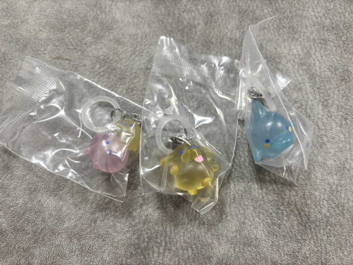 りり tweet media
