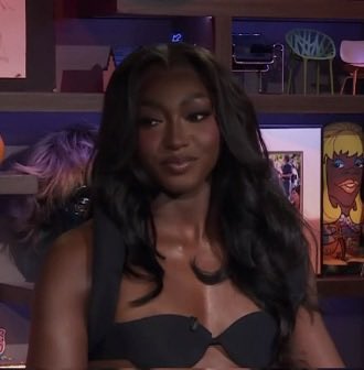 svmrissas's tweet photo. WHAT WAS SAID ABOUT ANIYA'S FACE CARD ?! live tv do not play w my girl. #AniyaxWWHL https://t.co/vxnqOSHm5M