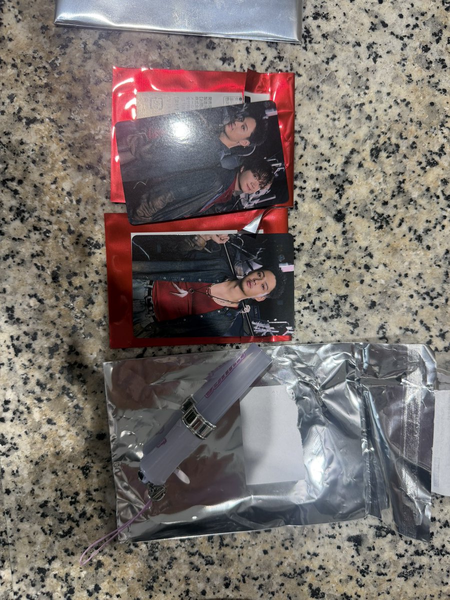 ym_na31's tweet photo. cdf2026 コムドットくじ　交換　買取
求　コムドットくじ　やまと　めじるしおありペンラ
　　トレカ　初期メンorやまとゆうた単体
ドームにいますのでお声がけください★ https://t.co/3XtD5LIyDF