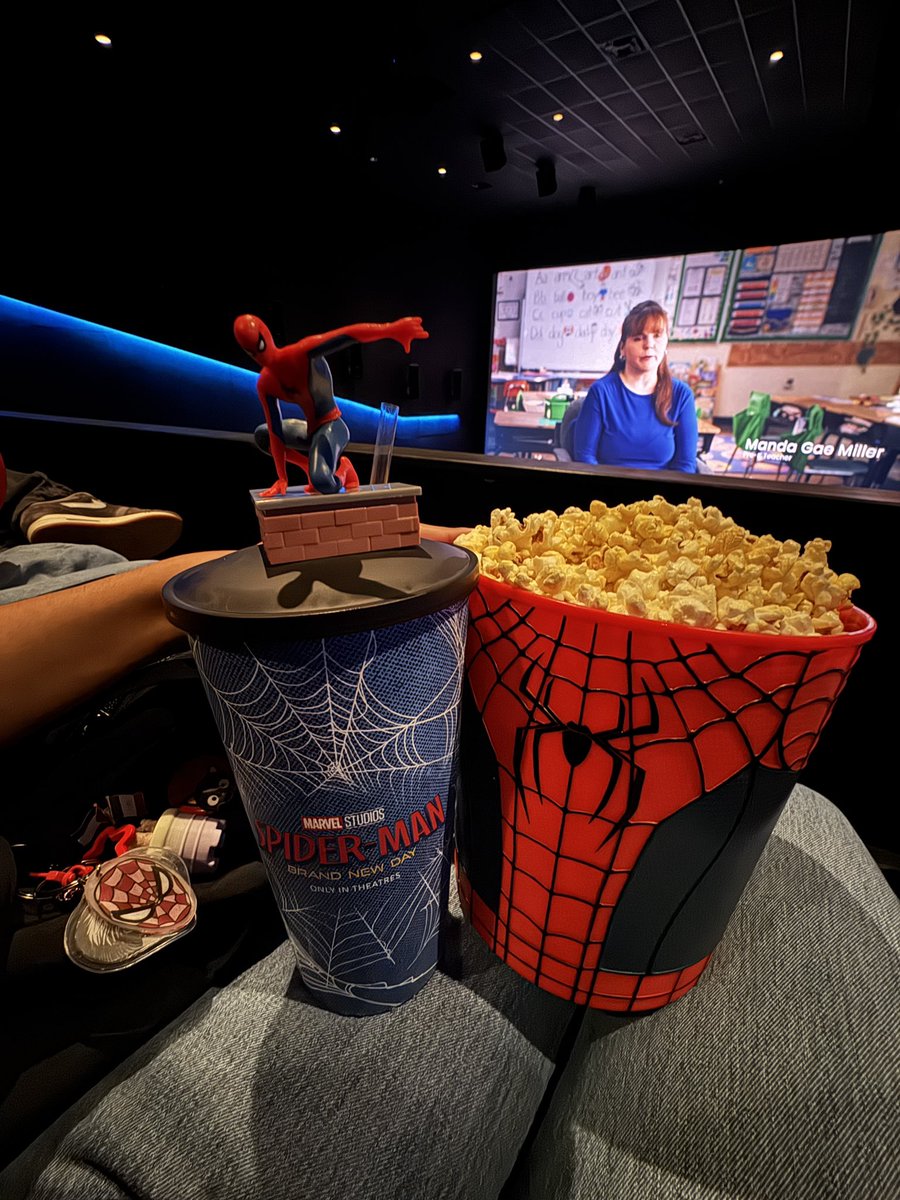 pprincessppea's tweet photo. it’s time :3 #spiderman https://t.co/tnUKvQvAKj