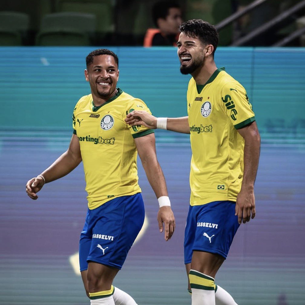 palmeirasHQ's tweet photo. Depois de quase 4 meses

SENHORAS E SENHORES, 
TEMOS NOVAMENTE A DUPLA FLACO-ROQUE! https://t.co/9zUUIuSj5k