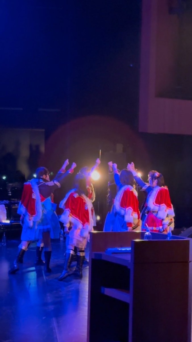 satohina1223's tweet photo. 思い返すと26歳の誕生日は
ブリリアで迎えていました😌
ブリリアの思い出写真には
いつもみんなが居てくれたから
なんだか不思議な期間です。
オケコン、9人揃いますね☺️💙

そんな本日はブリリアにて
HiGH&amp;LOW THE 戦国 外伝東京千秋楽！
いってきまーす！！ https://t.co/ggsT8ZpLRu