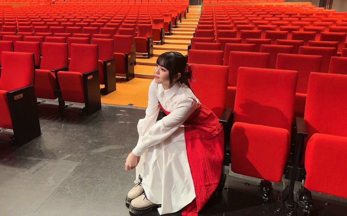 satohina1223's tweet photo. 思い返すと26歳の誕生日は
ブリリアで迎えていました😌
ブリリアの思い出写真には
いつもみんなが居てくれたから
なんだか不思議な期間です。
オケコン、9人揃いますね☺️💙

そんな本日はブリリアにて
HiGH&amp;LOW THE 戦国 外伝東京千秋楽！
いってきまーす！！ https://t.co/ggsT8ZpLRu