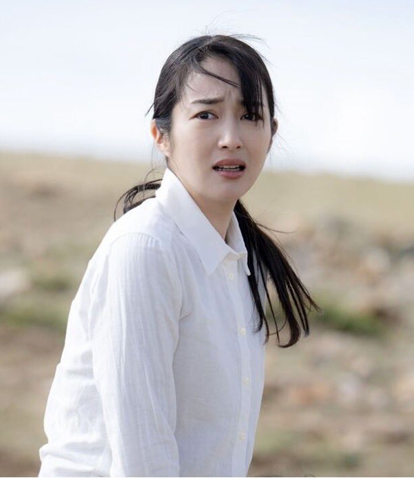 purplemanRRR's tweet photo. 【VIVANT✖️コナンルート】
憂助の洞察力を信じても、明美が里美のふりは年齢的に厳しい？櫻井司令官が明美の妹という線も面白い。
・乃木���美  65歳〜66歳 ＝宮野明美　
・櫻井里美　憂助が50代後半と予想
　＝宮野志保（灰原哀）　
・AIの声優は高山みなみ（コナン）
・明美は漢字も読みも一緒。
灰原（櫻井指令）は��った日本に姉を殺されたと考えて、復讐に駆られた妹がラスボス的存在になる可能性はちょっとあるかも…
面白半分で聞いてください！
#VIVANT