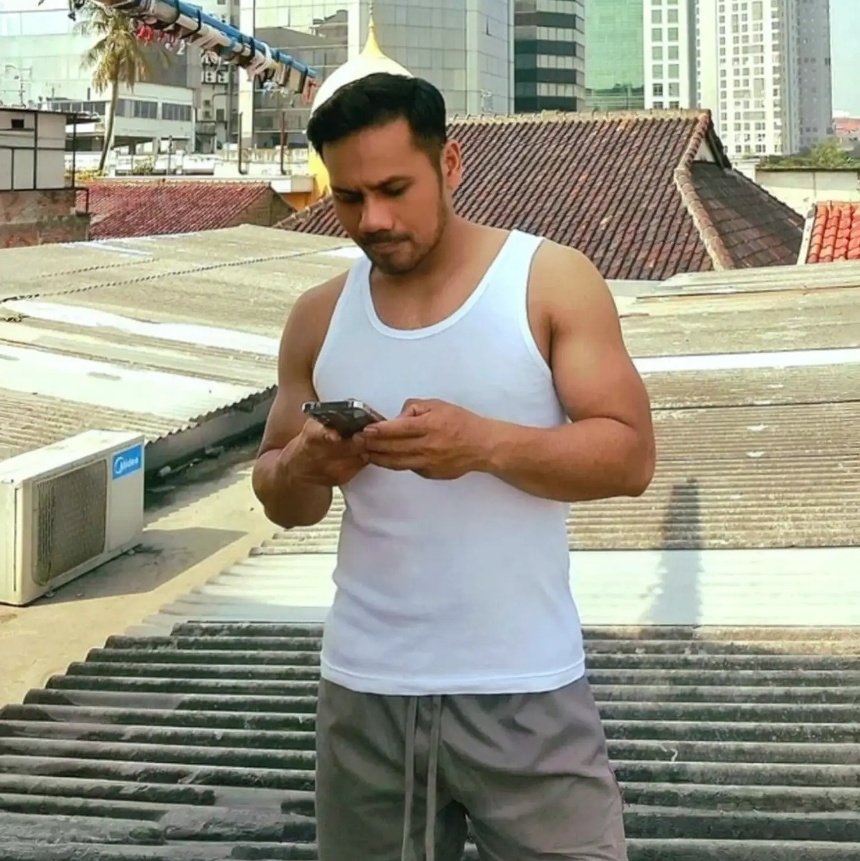 deny_955's tweet photo. Opn msg ex spa
In/out
Wa: 081285990696
Line: deny_andrian
Tele: deny_andrian88
#pijatjakarta 
#pijatjakartaselatan 
#pijatpanggilan https://t.co/Zeye1DtV1v