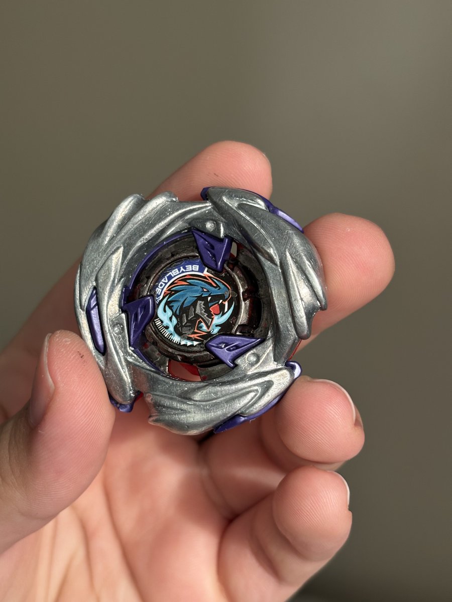 Graiverobbing's tweet photo. meteor dragoon it if had aura https://t.co/LVj76dGzmd