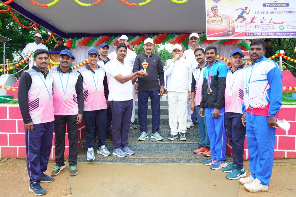 8thBnTSSP's tweet photo. The closing ceremony of the Annual Sports and Games was held at 8th Battalion TGSP, Kondapur, in the presence of Sri M. Ramakrishna. During the event, prizes were distributed to the winners of various sports and games, and all police personnel were encouraged on the occasion. https://t.co/vLBEsZLKQL