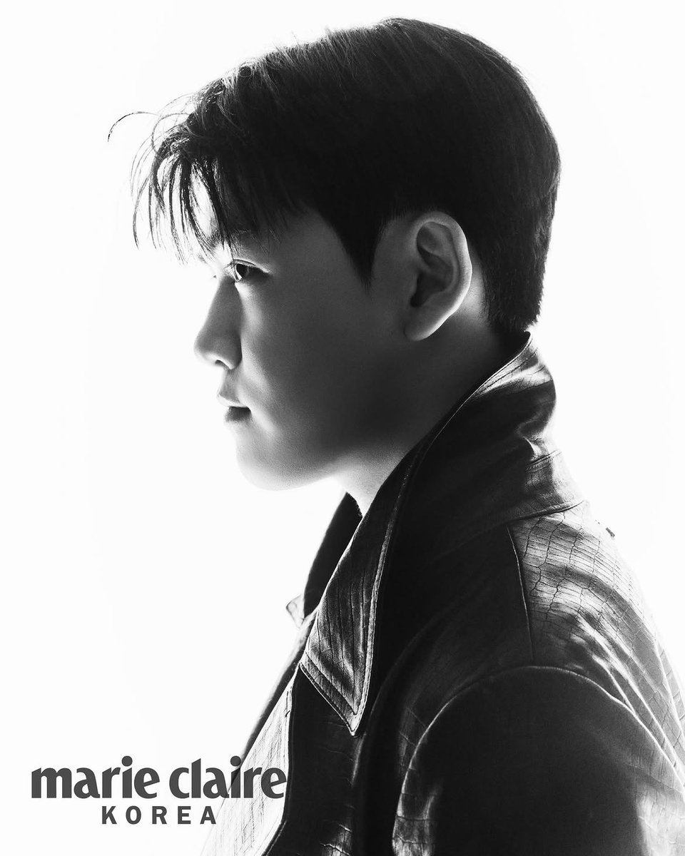 marieclairekr's tweet photo. #MarieClaire_Esports_Editon #COVERSTORY 자신만의 플레이를 이어가는 ‘#구마유시’ #이민형 선수에게 승패를 넘어 한 경기가 남기는 것에 대해 물었습니다. 또 다른 승리의 문법을 구사하는 그의 화보와 인터뷰 전문은 마리끌레르 ‘e스포츠 에디션’에서 만나볼 수 있습니다.✨

 #GUMAYUSI #마리끌레르코리아 #MarieClaireKorea #마리끌레르e스포츠에디션