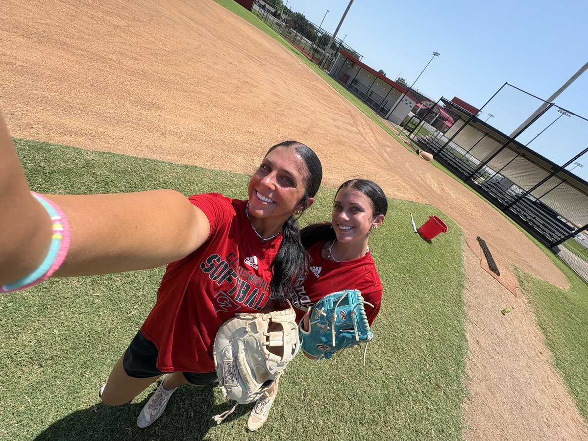 Bellaroseweaver's tweet photo. Getting ready for our school fastpitch season here in OKLAHOMA with the best ever workout partner! ❤️🦓

@CZsoftball  
@WeavGrace https://t.co/656T7JJPtq