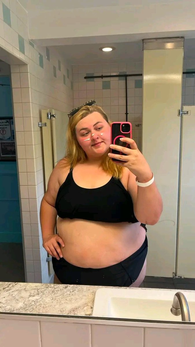 cornLynnexfmz's tweet photo. Hey sweetie 🥰 
I'm New here nd  yes, am just a country girl from Nashville. Hope you'll follow me 😘 https://t.co/EdlsdM7nwn