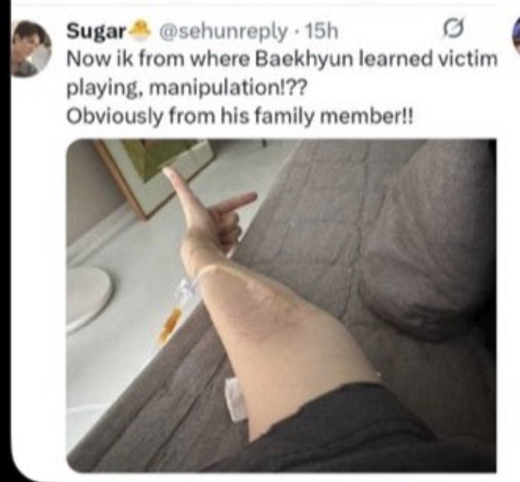 Bubblehyuni's tweet photo. @sehunreply From where did he learn this ?? https://t.co/pO9Td9xvLi