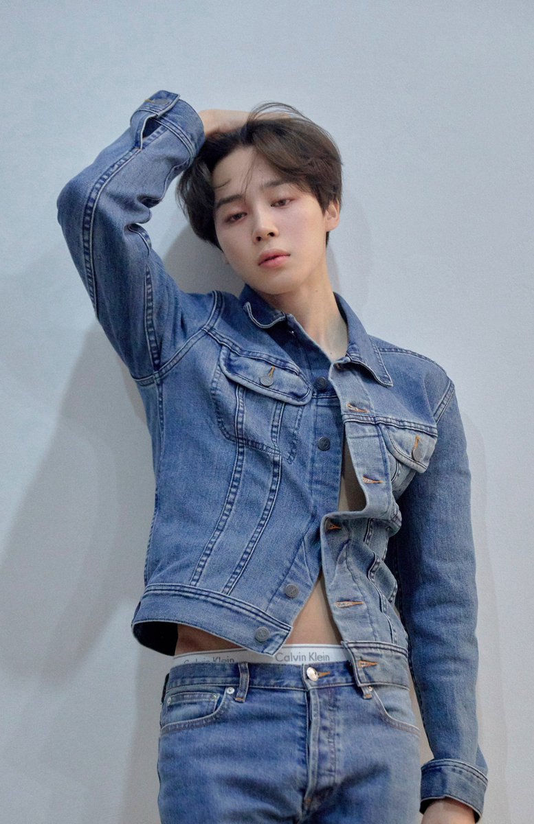 IamHABINEE's tweet photo. Share BTS in blue 💙 https://t.co/XOxJvnK5T6