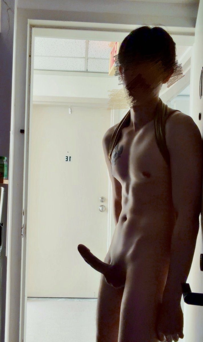 evankim24255's tweet photo. I really hope my neighbor is watching me behind the door…🥵🥵🥵

She’s cute and I always dream about her.

#flingster #ometv #gooner #goon #expose #thundr #outdoor #public #野裸 #exposed https://t.co/93JLRZEWEc