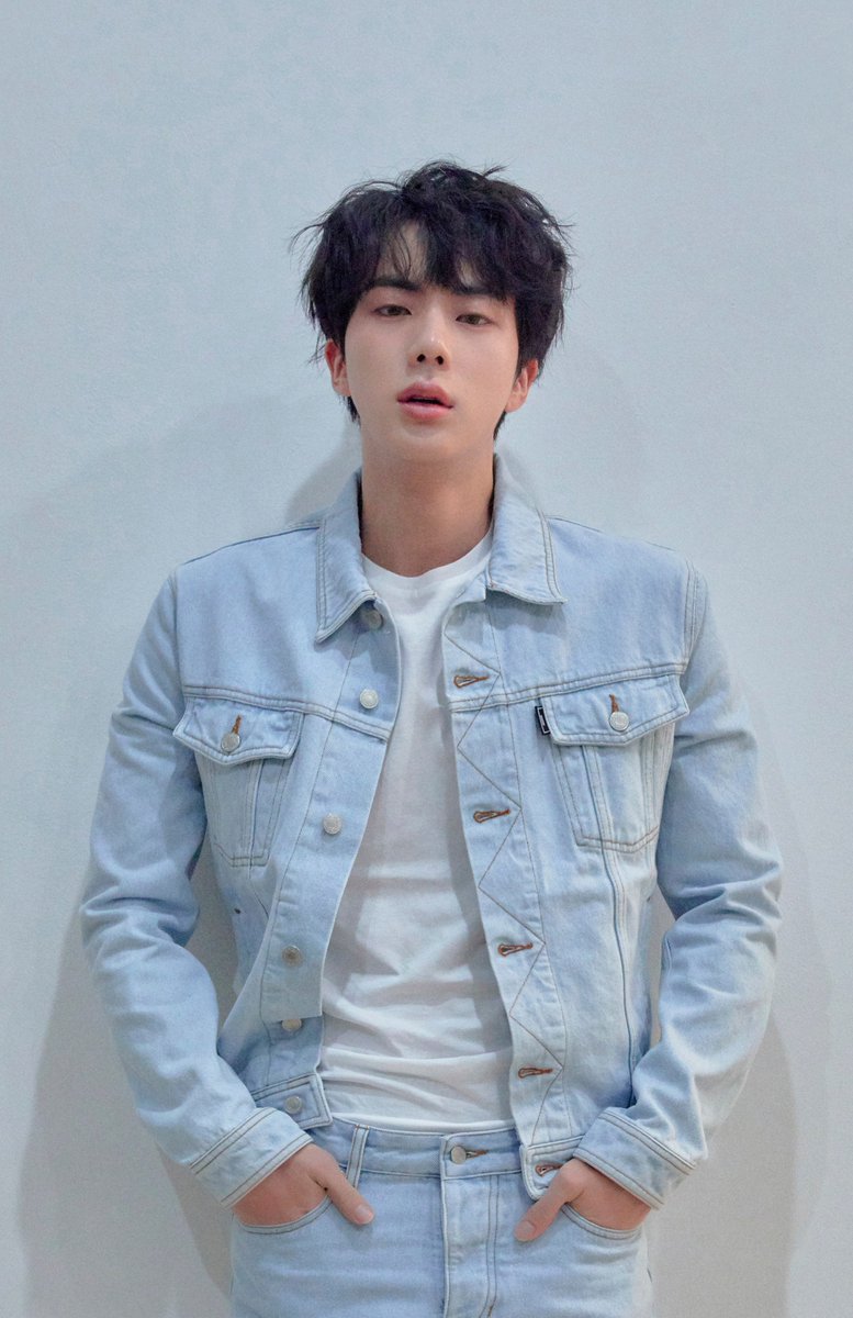IamHABINEE's tweet photo. Share BTS in blue 💙 https://t.co/XOxJvnK5T6