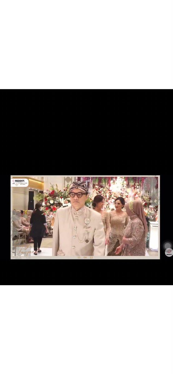 bismillahyuk_'s tweet photo. "Keluarganya Nabila Gardena, Genny, &amp; Dindra mah old money."

GONG! Bapak Kandung nya ternyata PENIPU HANDAL 🤯🔥 

Bahkan artis pun kena tipu sama dia. Salah satunya Ferry Irawan, Galih Ginanjar. Bahkan sampai gadai mobil yg difasiilitasi oleh MetroTV 🫣 https://t.co/0MgQ8REcZx