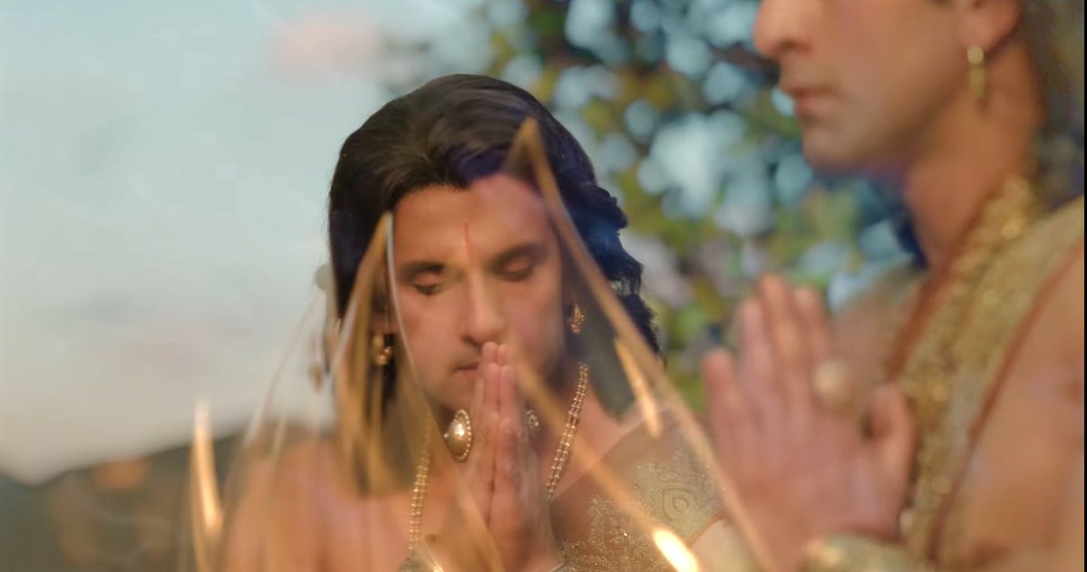 cineholic_28's tweet photo. An avg Indian is going to be impressed by this trailer he cares only about the emotions u'll feel when:

- Lakshman bows to Ram with folded hands

- When Ram was leaving his Ayodhya with teary eyes

The emotions just need to connect &amp; the movie will create HISTORY....

#Ramayana https://t.co/lcNOgKxAKz