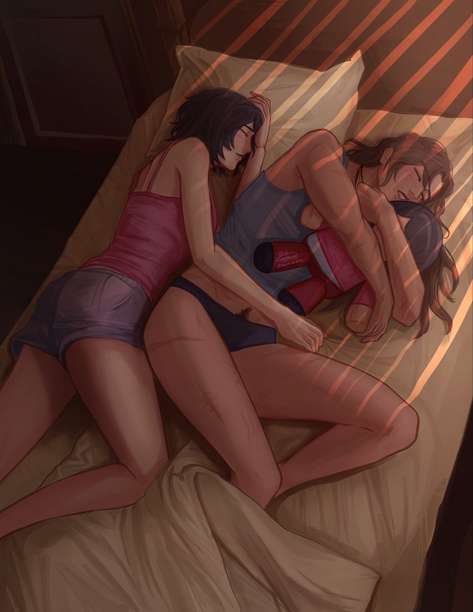 cwroxn's tweet photo. So cozy together :3

#ssendurance #tombraider #laracroft https://t.co/kXD6ezcyuB