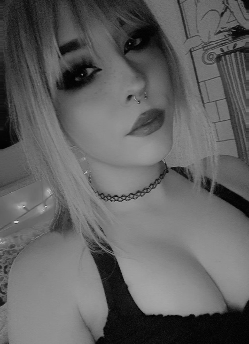 kaitzey's tweet photo. ⁺‧₊˚ ཐི ‧♡‧ ཋྀ ˚₊‧⁺
time for a #moothunt !!

✧ kait, 25, she/her
✧ sanrio, pokemon, gaming, horror, cats, anime 
✧ rivals, dbd, fortnite, mc, ow, + more!! 
✧ twitch streamer

#anitwt #fortnitetwt #gamingtwt #valtwt #robloxtwt #owtwt #arcanetwt #promotwt #twitchtwt https://t.co/Ggd67wHl1V